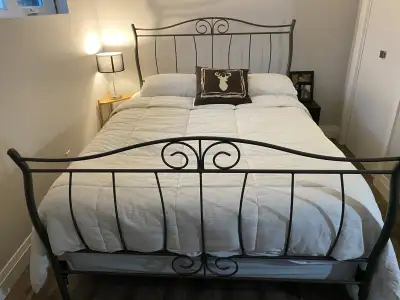 Lit queen, View more