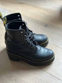 Dr Martens Shriver Hi Woman Wyoming Boots Size 6