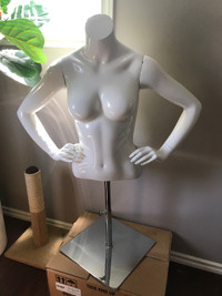 Female mannequin 