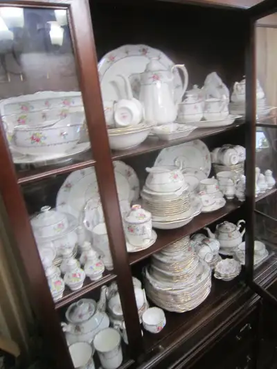 $850.00 (includes GST/HST + Shipping) for this beautiful Royal Albert PETIT POINT fine bone china se...
