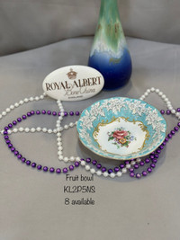 Vintage 1950 discontinued Enchantment Royal Albert - made in Eng