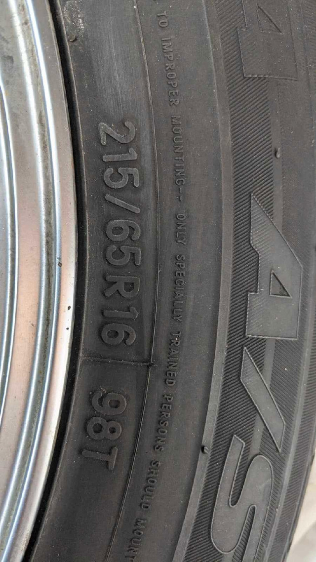 4 pneu été 215/65 R16 dans Autre  à Ouest de l’Île - Image 3