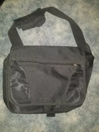 Laptop / Notebook / Tablet side bags & backpacks