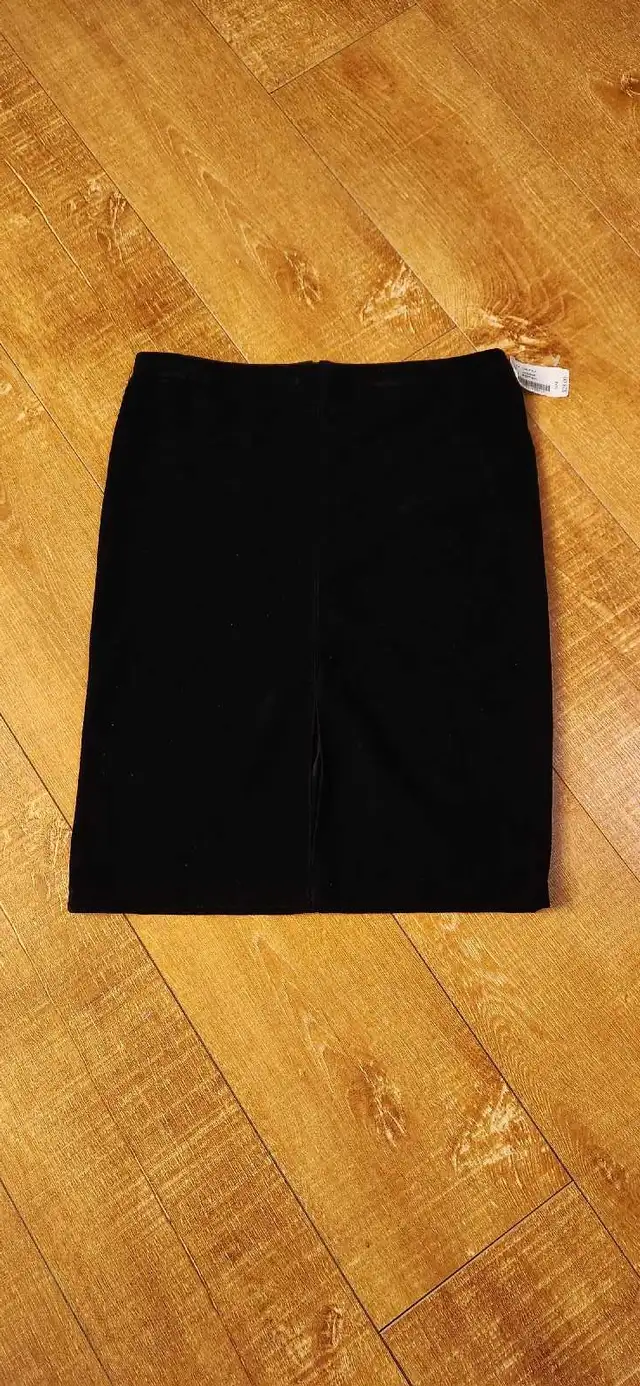 4 jupes médium  in Women's - Dresses & Skirts in Lévis - Image 2