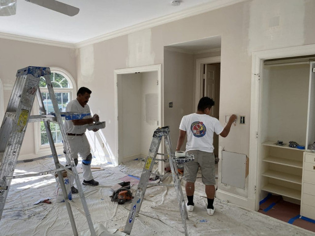 Professional painter/ painting / house painting 647..955..5399 in Painters & Painting in City of Toronto