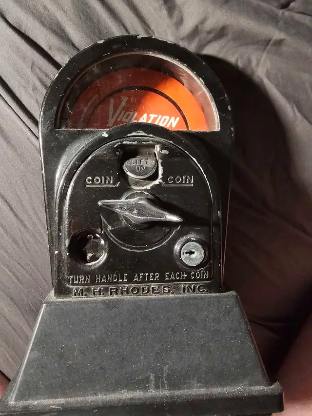 Parking Meter in Arts & Collectibles in Saskatoon - Image 2