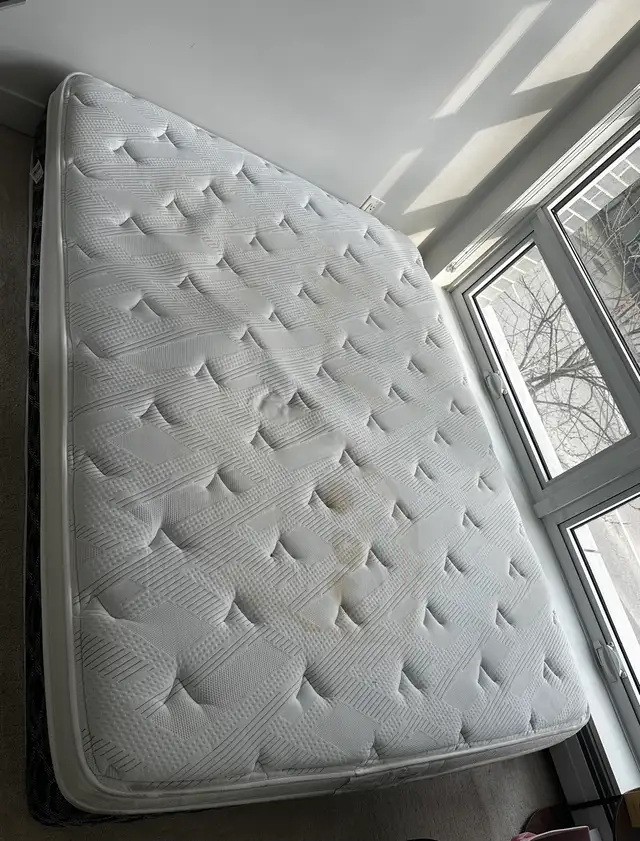 13 inch Kingsdown Queen Size Mattress in Beds & Mattresses in Downtown-West End - Image 2