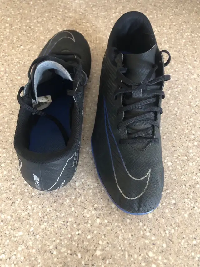 *DEAL*Soulier soccer NIKE Mercurial Noir - 7.5 Youth in Soccer in Gatineau - Image 3