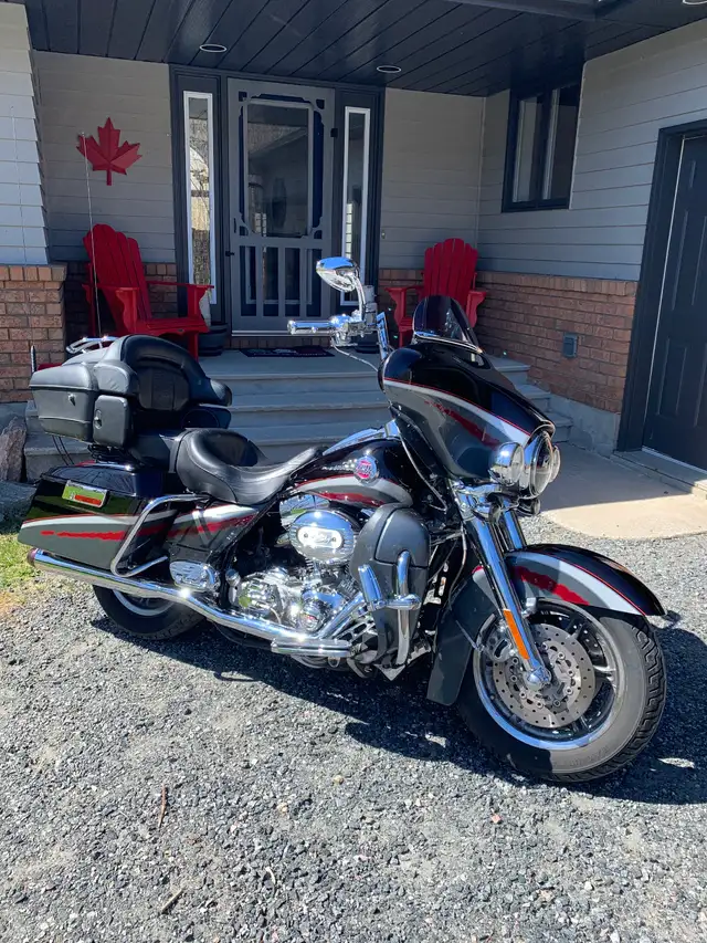 Beautiful Classic in Street, Cruisers & Choppers in Muskoka - Image 2