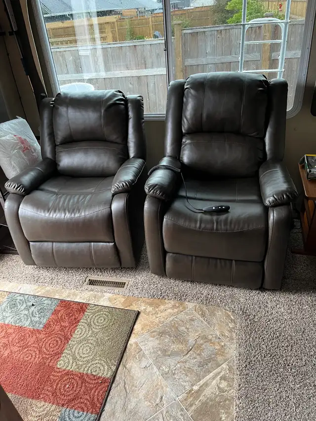 Artic Fox 5th wheel RV in Travel Trailers & Campers in Comox / Courtenay / Cumberland - Image 11