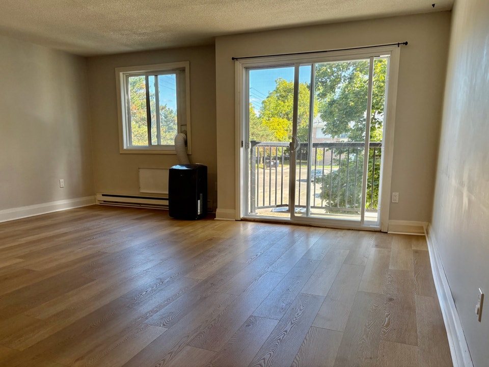Newly Renovated 1 Bed, 1 Bath Condo for Lease 3