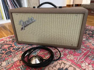 Fender ‘63 Reverb Unit Reissue from the 90’s (USA made). Brand new JJ tubes, brand new MOD Reverb (U...