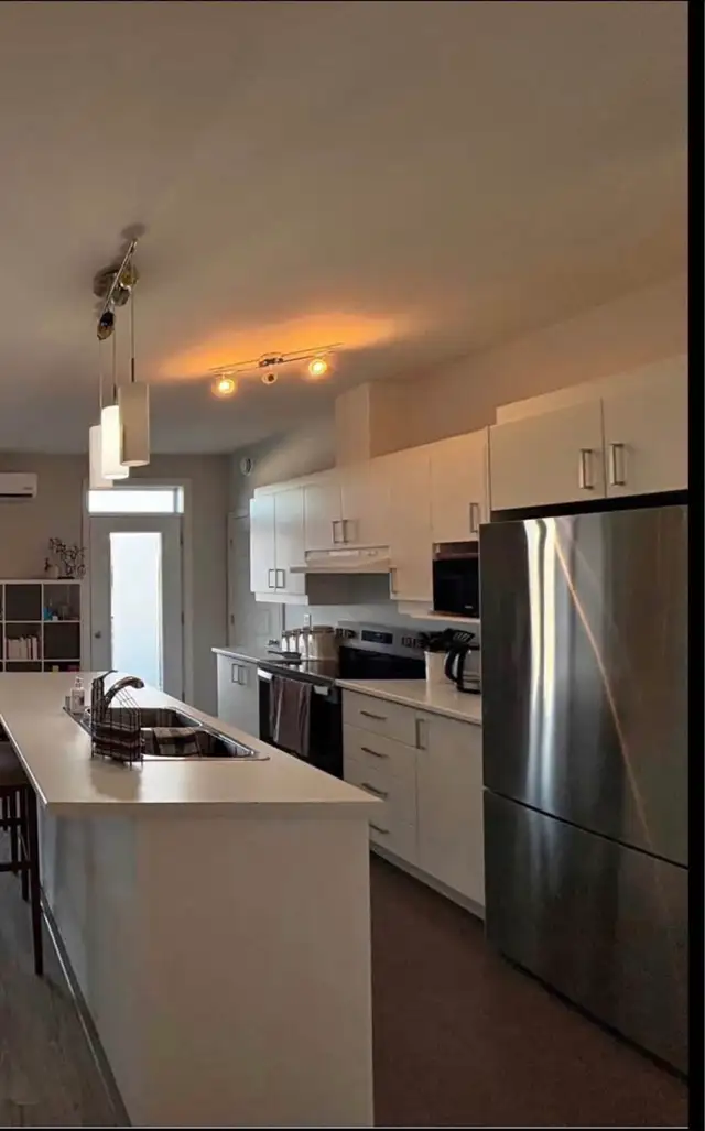 Apartment  in Room Rentals & Roommates in Ottawa - Image 2