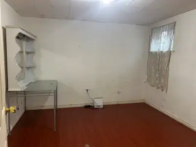 One bedroom for rent in the basement (Scarborough)