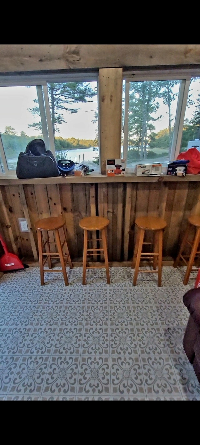 Cabin on 6.4 acres on Molega Lake Houses for Sale Bridgewater Kijiji