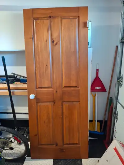 Porte en bois pleine 32po x 80po (voir détails), View more