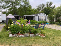 3 Season Cottage in Premium Scugog Landing 