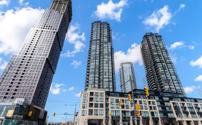 Gorgeous 1 Bed + DEN (like small 2nd room) in Vaughan FOR RENT
