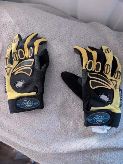 biking gloves , View more