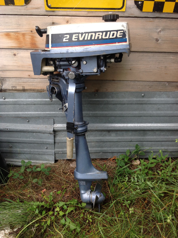 2hp Evinrude outboard motor; moteur hors-bord 2 hp Evinrude | Remorques,  pièces et accessoires pour bateaux | Trois-Rivières | Kijiji