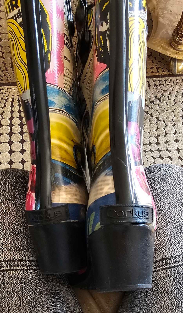 Size 10 Women Corkeys Rodeo Rain Boots in Women's - Shoes in Cole Harbour - Image 4