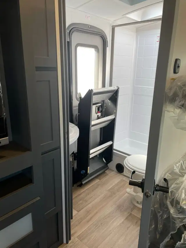 2024 Keystone Bullet 290BHS in Travel Trailers & Campers in Regina - Image 9