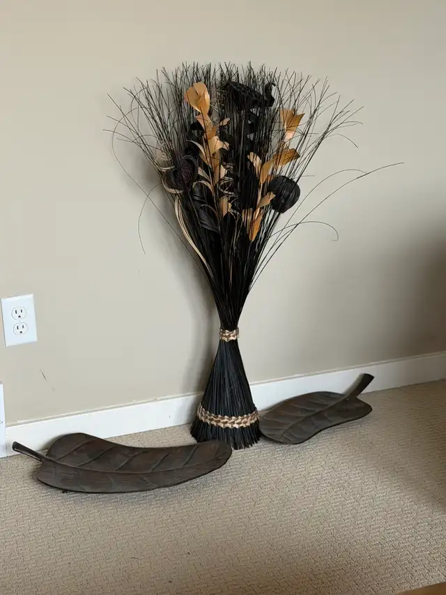 Decorative Vauses, some home decor in Home Décor & Accents in Calgary - Image 8