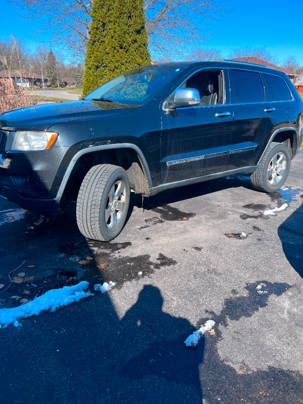 2011 Jeep Grand Cherokee Overland - SOLD AS IS in Cars & Trucks in Norfolk County - Image 2