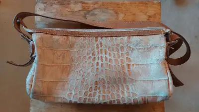 Sac à main The Trend. Payé 140$ Mesure 11'' x 6''