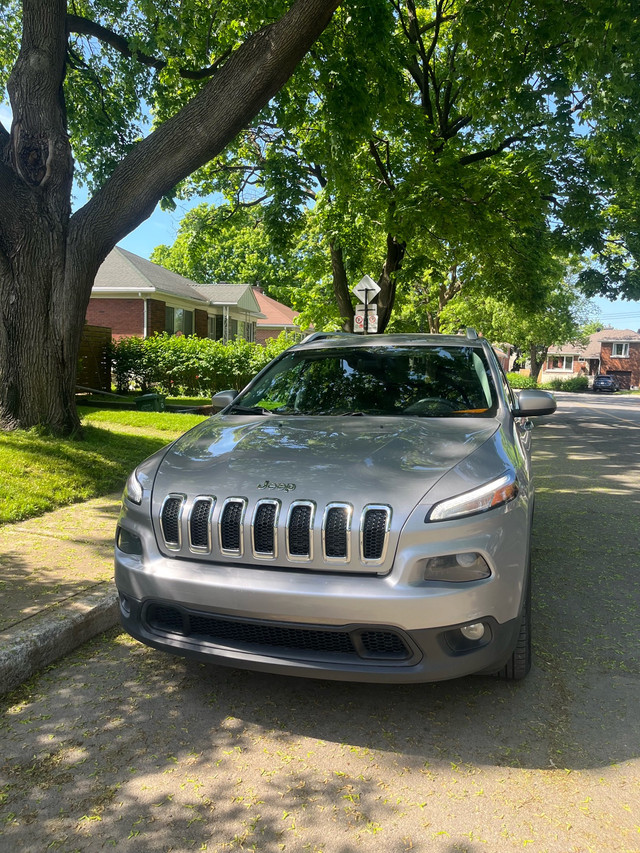 Jeep cherokee dans Autos et camions  à Laval/Rive Nord - Image 2