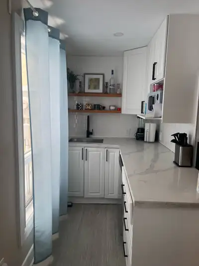 Cozy 1 bedroom 1 bathroom located steps away from Main Street in Port Elgin. Price includes utilitie...