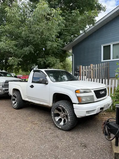 2010 GMC Canyon 4x4 single cab Straight 5 Cylinder 220ish thousand Two sets of rims and tires, dick...