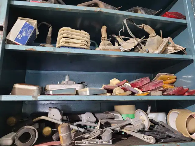 1966 to 1977 bronco parts in Auto Body Parts in Hope / Kent - Image 6