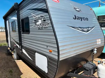 2021 Jayco Jayflight 195 RB Original owners. Purchased from Four Seasons in Regina in 2021 Minimal u...