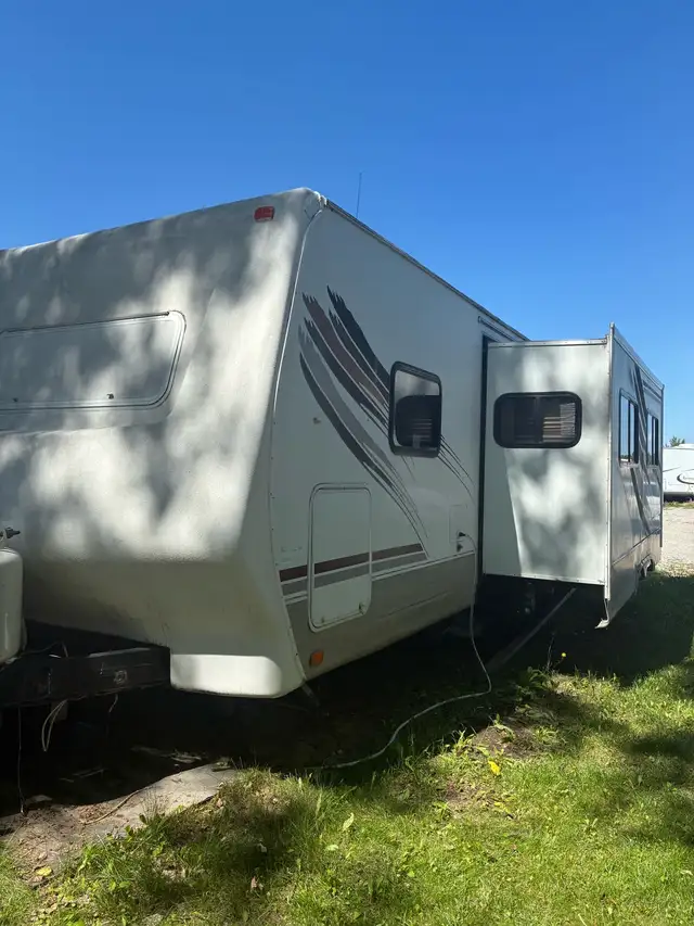 32 ft travel trailer dans Caravanes classiques dans Calgary - Image 2