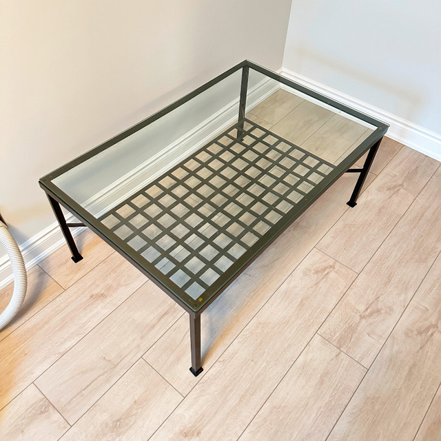 Coffee Table - Glass and Metal in Coffee Tables in Markham / York Region - Image 2