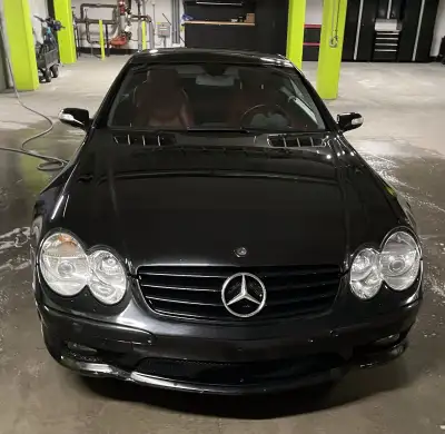 Mercedes SL 500 , 2006 en excellente condition pour l'année, entretenu avec soins , factures à l'app...