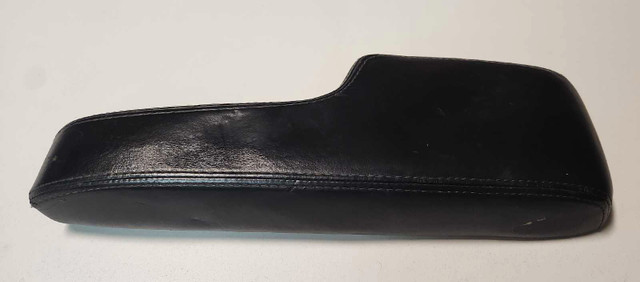 01-05 ACURA 1.7 EL HONDA CIVIC ACCOUDOIR CUIR CONSOL ARMREST dans Autres pièces et accessoires  à Laurentides - Image 3