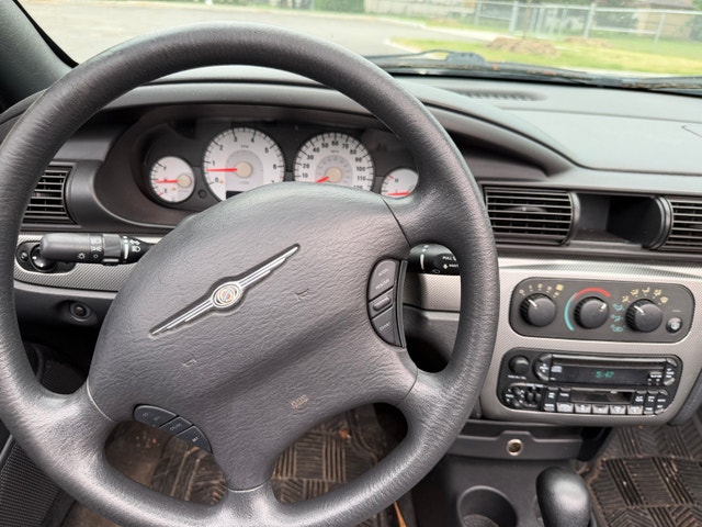 MUST SELL – 2005 Chrysler Sebring GTC — photo 5