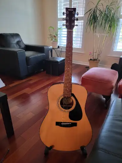 Yamaha F325D Guitar, View more