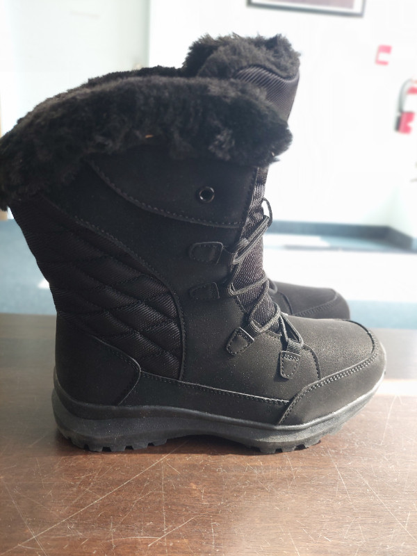 BRAND NEW!!! Women Winter Boots - SIZE 9.5 in Women's - Shoes in City of Toronto - Image 2