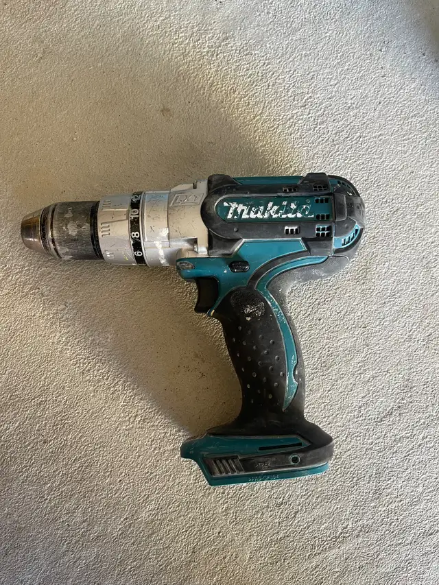 Makita hammer drill in Power Tools in Markham / York Region - Image 3