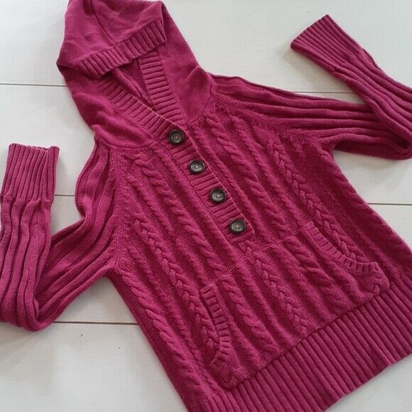 Berry cable knit Aeropostale hooded sweater Size XL in Women's - Tops & Outerwear in Markham / York Region - Image 4