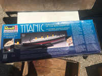 2 TITANIC SHIP MODELS IN ORIGINAL BOX UNUSED