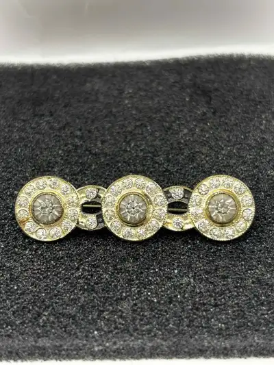 Vintage Brooch Pin - Clear Rhinestone Diamonds 4.5 cm long Made in Czechoslovakia Shipping available...
