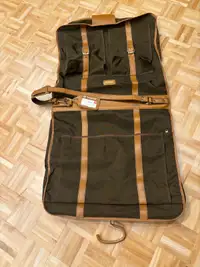 Travel suit tote