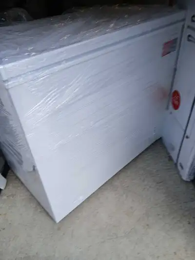 Frigidaire 24 in. 7 cu ft. White Garage Ready Chest Freezer, View more