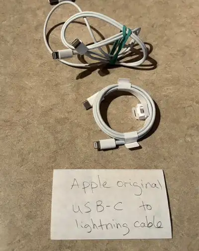NEUFS: 3 fils originaux APPLE USB+USB-C à lightning Cable +1 USB, View more