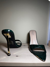 Green snake print heels
