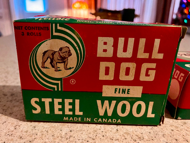 Bull Dog Steel Wool 1 box Fine, 1 box Medium in Other in Gatineau - Image 3